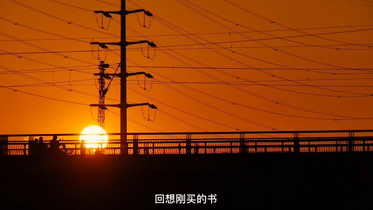 青春越来越远 半岛铁盒布满灰尘.