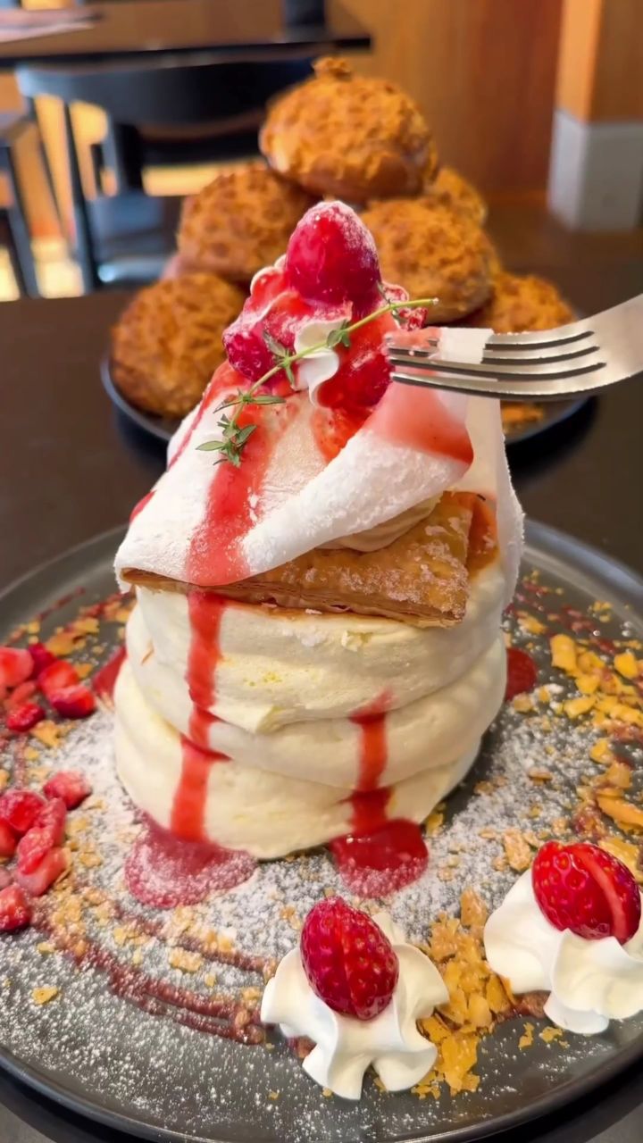 使用了软绵绵的薄饼的草莓大福薄饼!软绵绵,脆脆的3层口感!