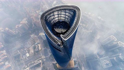中国632米高楼，大风天气摆动接近一米，镜头拍下惊险画面