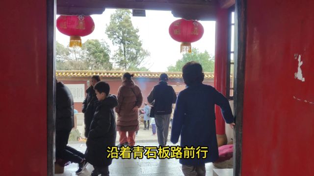 千年的寺庙筇竹寺靠“香火”,而不是要靠“门票”,淡出商业化