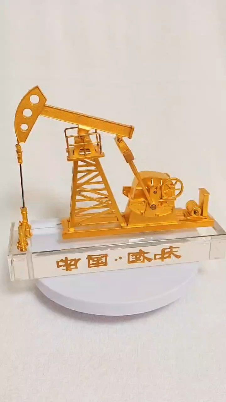 水晶抽油机模型