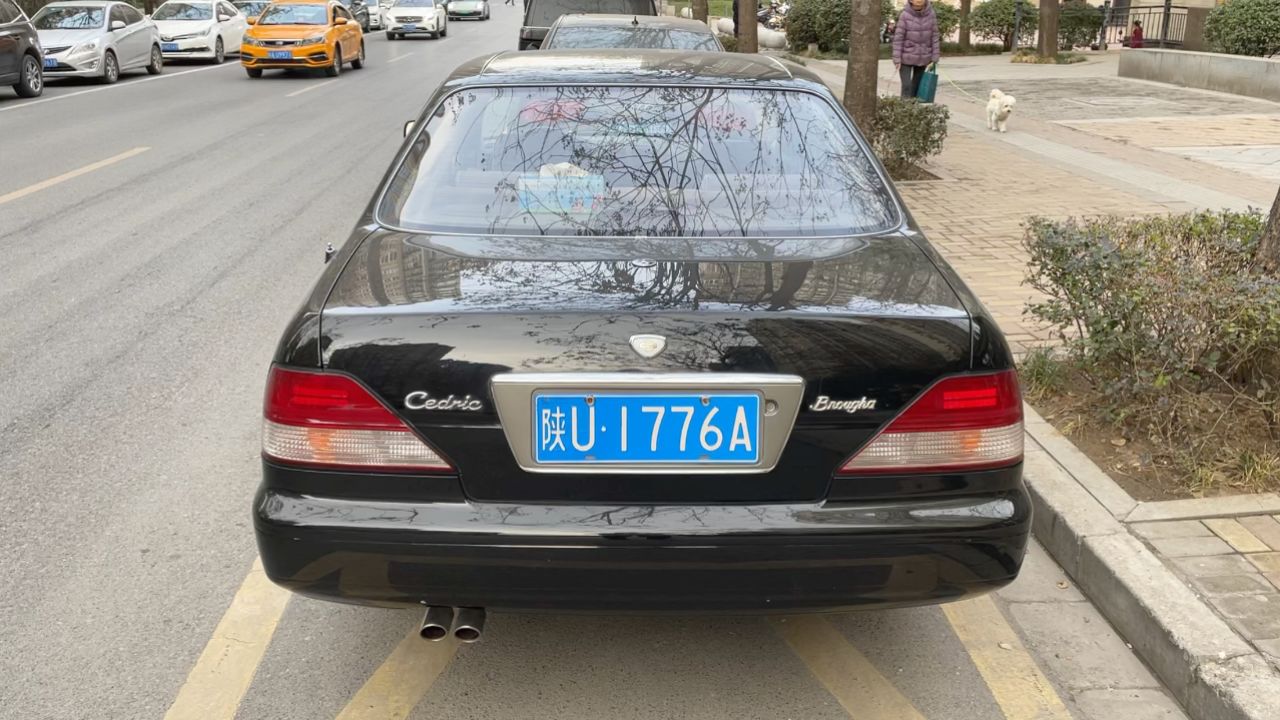 实拍1995年日产公爵王y33