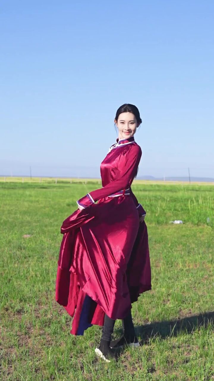 春雨rain: 随我一起驰骋草原～#蒙古舞