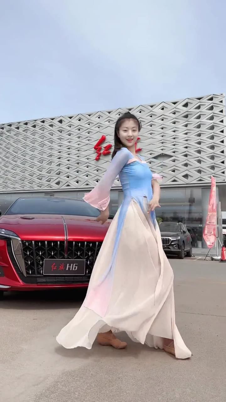 想去那拉提#那拉提的养蜂女#那拉提的养蜂女舞蹈#户外舞蹈