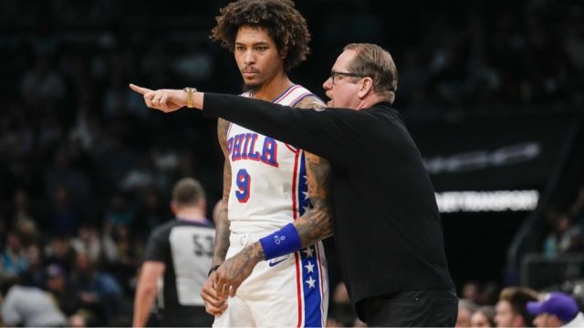 该来的总会来！NBA官宣重磅罚单：费城主帅纳斯和球员乌布雷因辱骂裁判各罚款5万美元