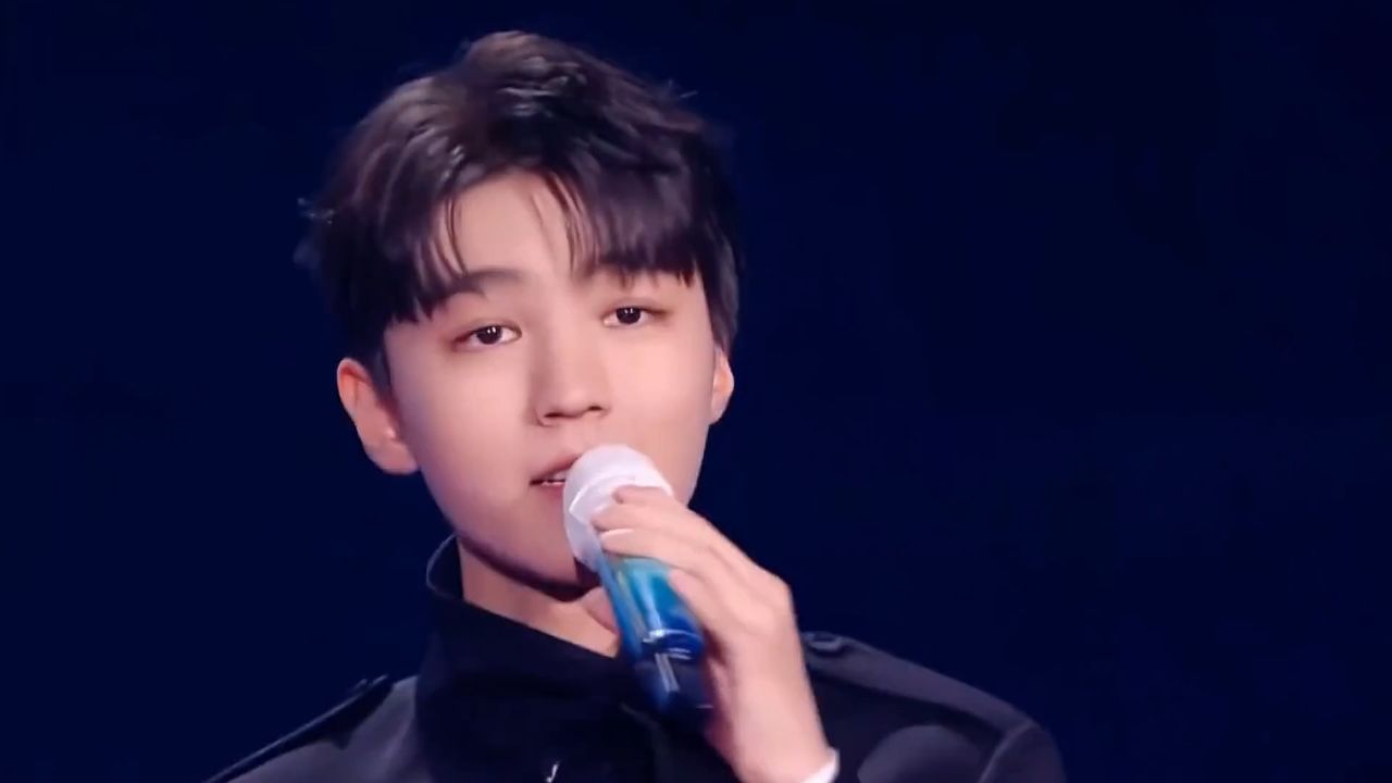 同一首歌能唱出多大差别?王俊凯王琳凯两种风格,你更喜欢哪位?