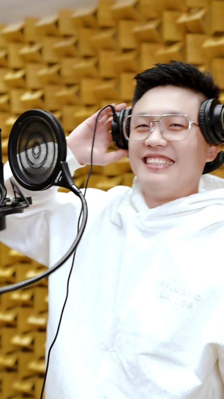 艺人红孩《刘老根》: #上春山 春风得意正少年……网友点歌,注意查收