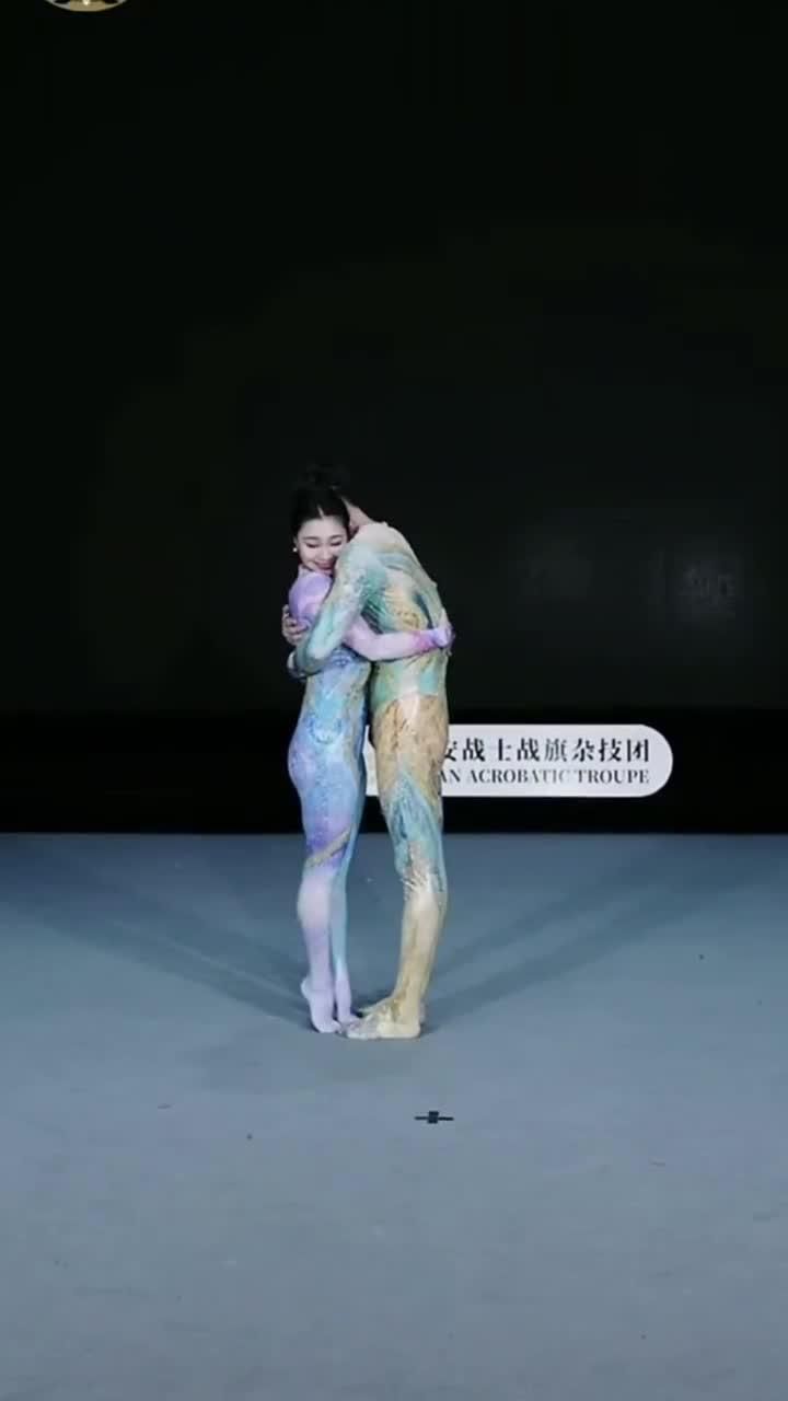 竖叉 #一字马 #民间高手 #特殊肢体技能