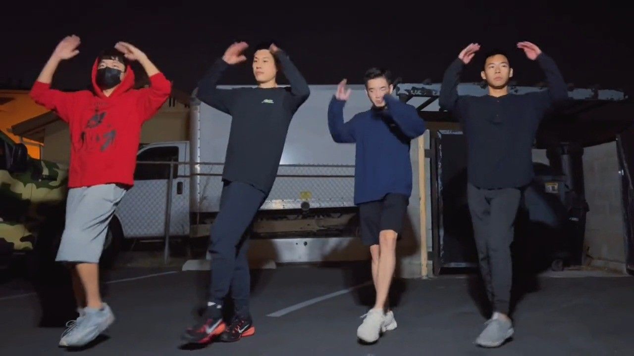 把你pick的博主带走吧洛杉矶嬴政w是个泡泡de猛男舞