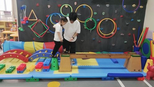 儿童感统训练项目组合游戏讲解-视频来源:心之初特殊教育学校(武汉