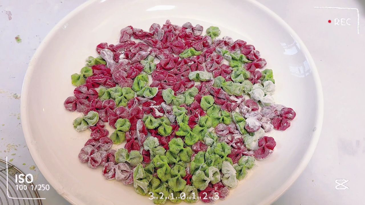 彩色蝴蝶面