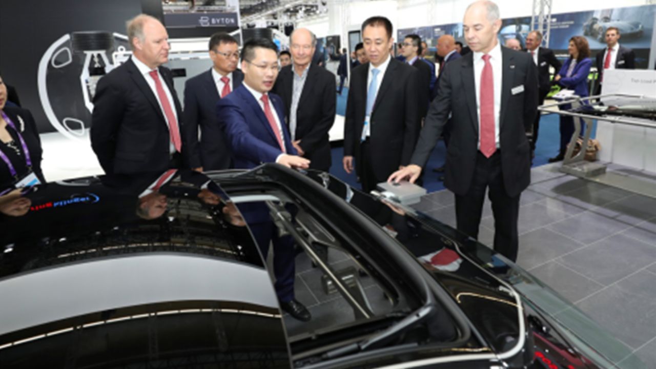 许家印造车成功,新车比宝马还霸气,看到价格,网友:买不起