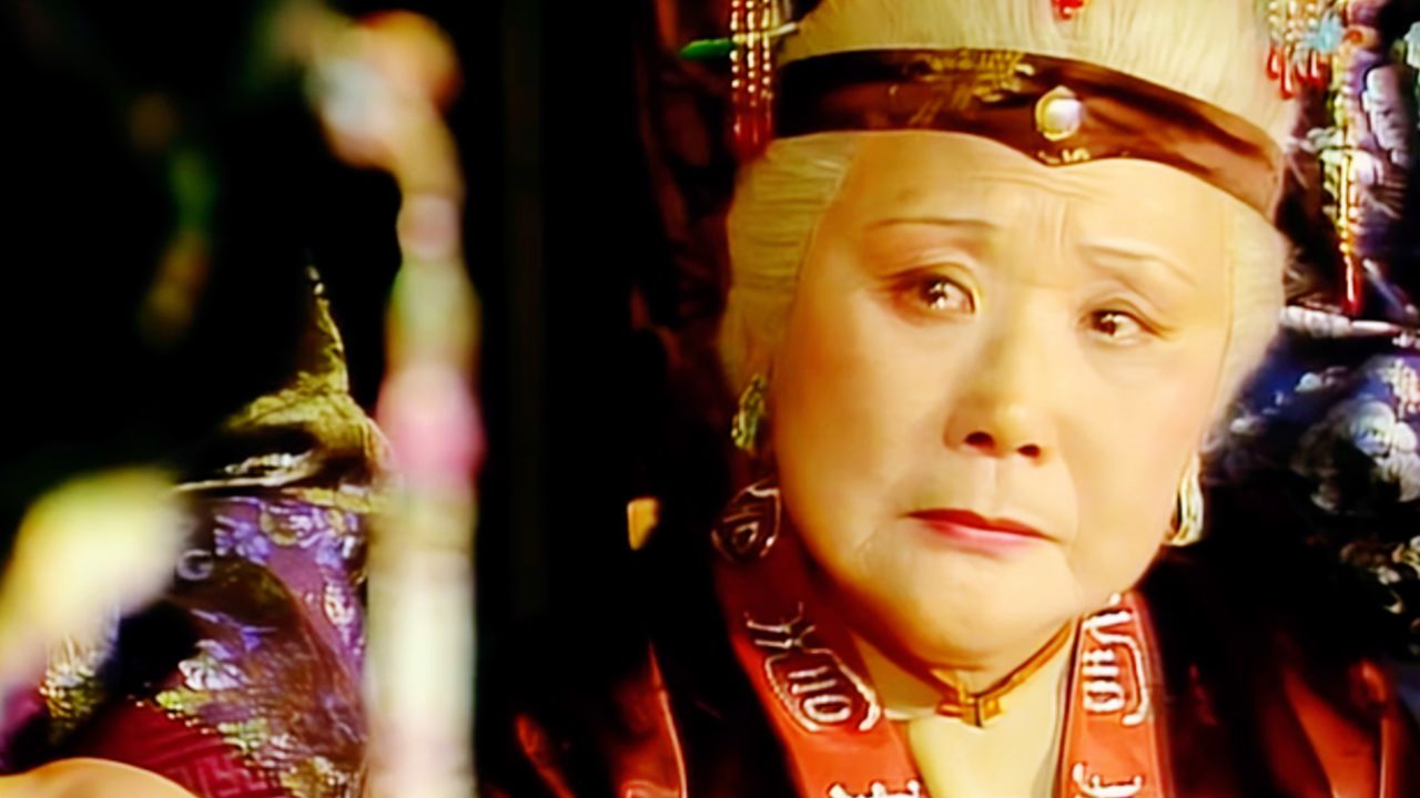 【87版红楼梦】每次看都会被贾母的眼神戏震撼!贾家大厦将倾