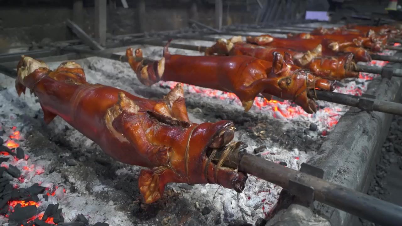 泰国烤猪的制作过程,国菜美肴之一