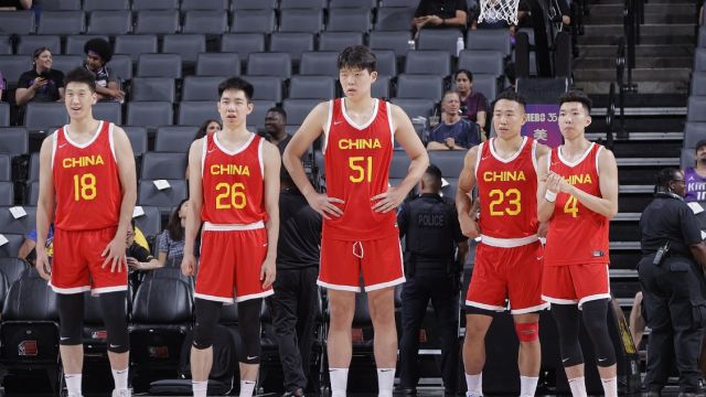 中国男篮夏联总结：三场输104分 廖三宁成亮点 杨瀚森优缺点明显
