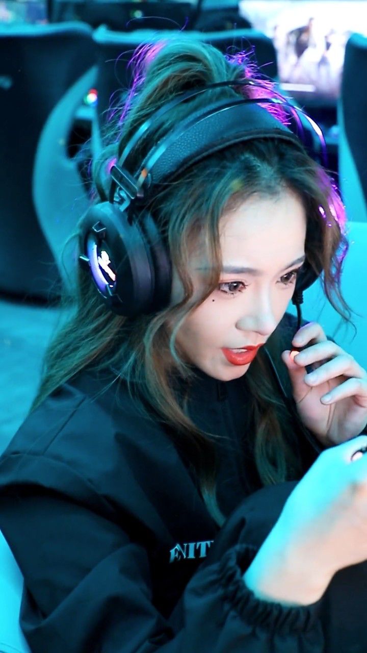 跟我学这个电竞少女妆!不想当恋爱王者都难!