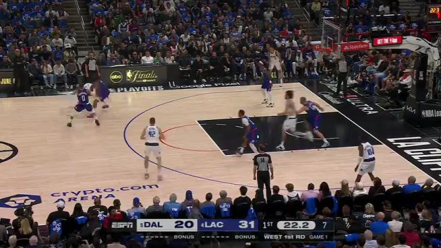 NBA常规赛：独行侠vs快船第1节英文原声回放