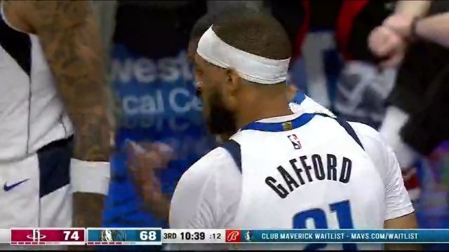 NBA常规赛：火箭vs独行侠第3节中文解说回放