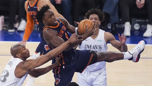 《NBA全场集锦》【球星】阿奴诺比vs独行侠集锦 独揽35+5里突外投火力值拉满