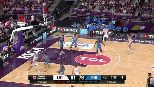 《FIBA》顽强不服输！拉脱维亚外线远投内线强吃连取6分