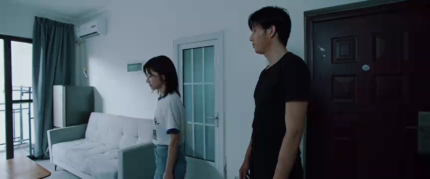 背后的她，眼前的我 8集