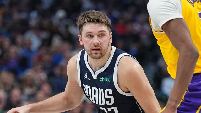 东契奇vs湖人集锦 33分17助再献魔法传球