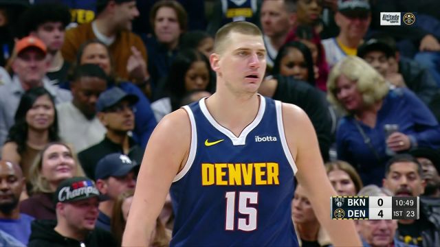 基操勿六！约基奇眼观六路击地妙传 小波特轻松接球完成扣篮