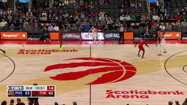 努尔基奇高位策应 杜兰特无球跑到篮下接球双手暴扣