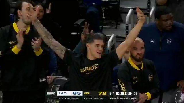 失去的我要再挣回来！库里转瞬之间完成抢断三分