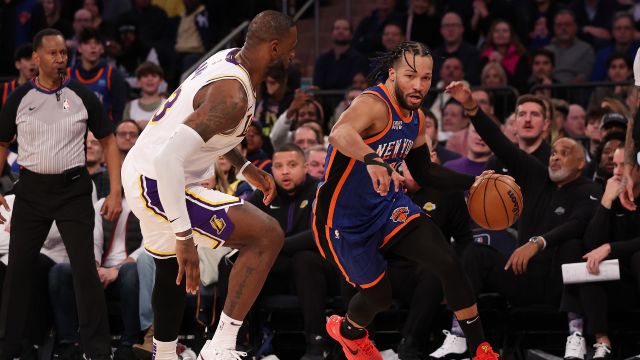 湖人113-105尼克斯 布伦森36+10 老詹24分终结尼克斯九连胜