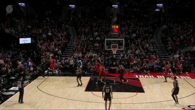 艺高人胆大！艾维底角漂移出手命中高难度3+1