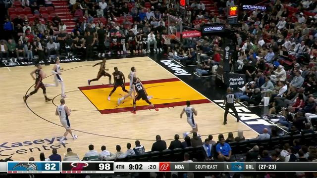 持球一条龙自己干！小瓦格纳直杀篮下单手劈扣