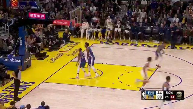 格林今天准到被人夹击 勇士新秀连线完成空接