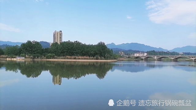 湖北远安沮河岸边风景很美!