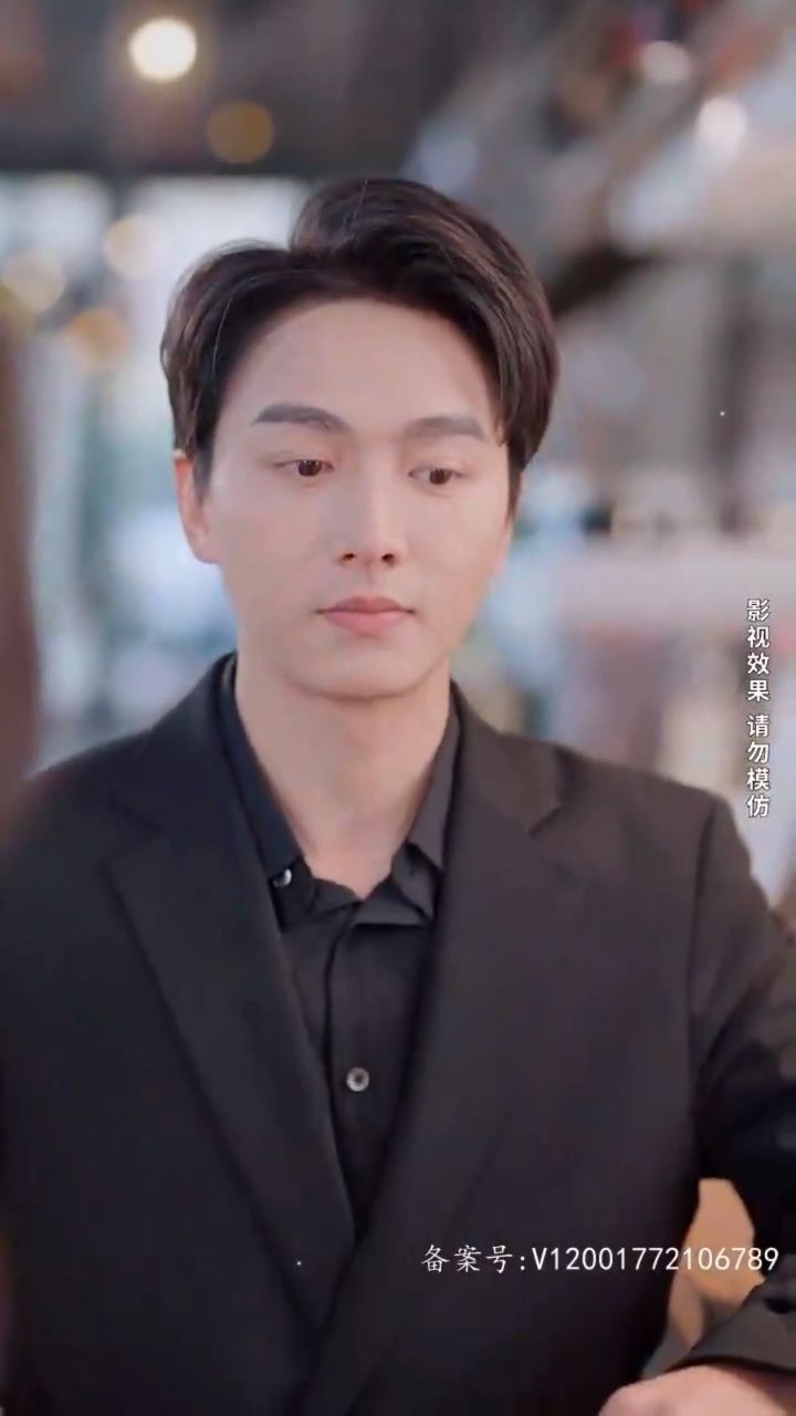 《繁华初见不知迟》几个钢镚👀(101集全)+威yh41178_高清1080P在线观看平台_腾讯视频