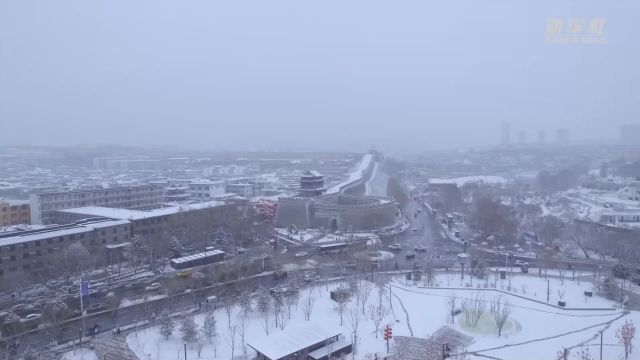 陕西榆林:“闻雪而动”多举措保畅通