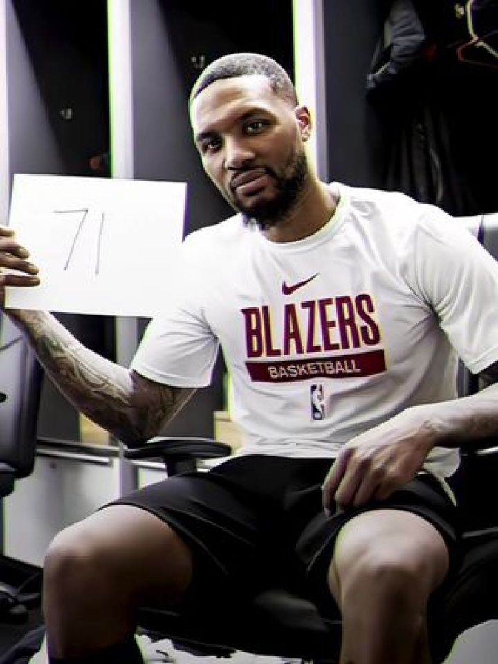 利拉德狂轰71分创多项纪录,赛后队友为其庆祝,这氛围太好了!