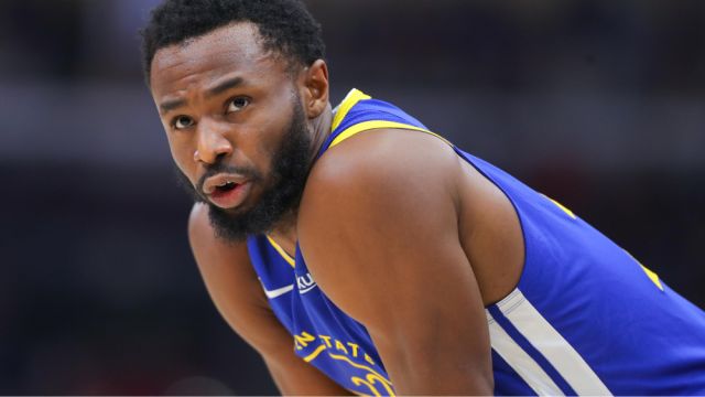 曝勇士对交易持观望状态：无意送走克莱追梦可能做小交易，交易维金斯条件曝光