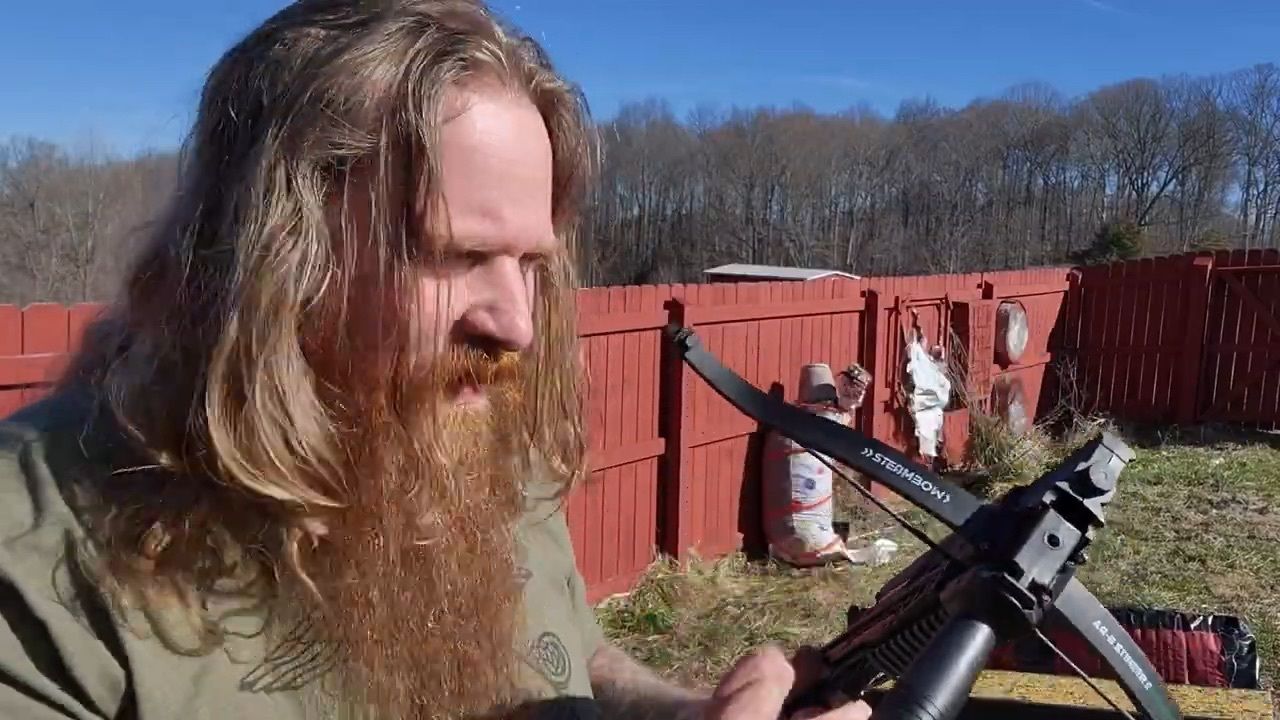 国外十字弩合法拍摄连发pse僵尸猎手/蝰蛇ss箭盒版反曲弩ek眼镜蛇r9弩