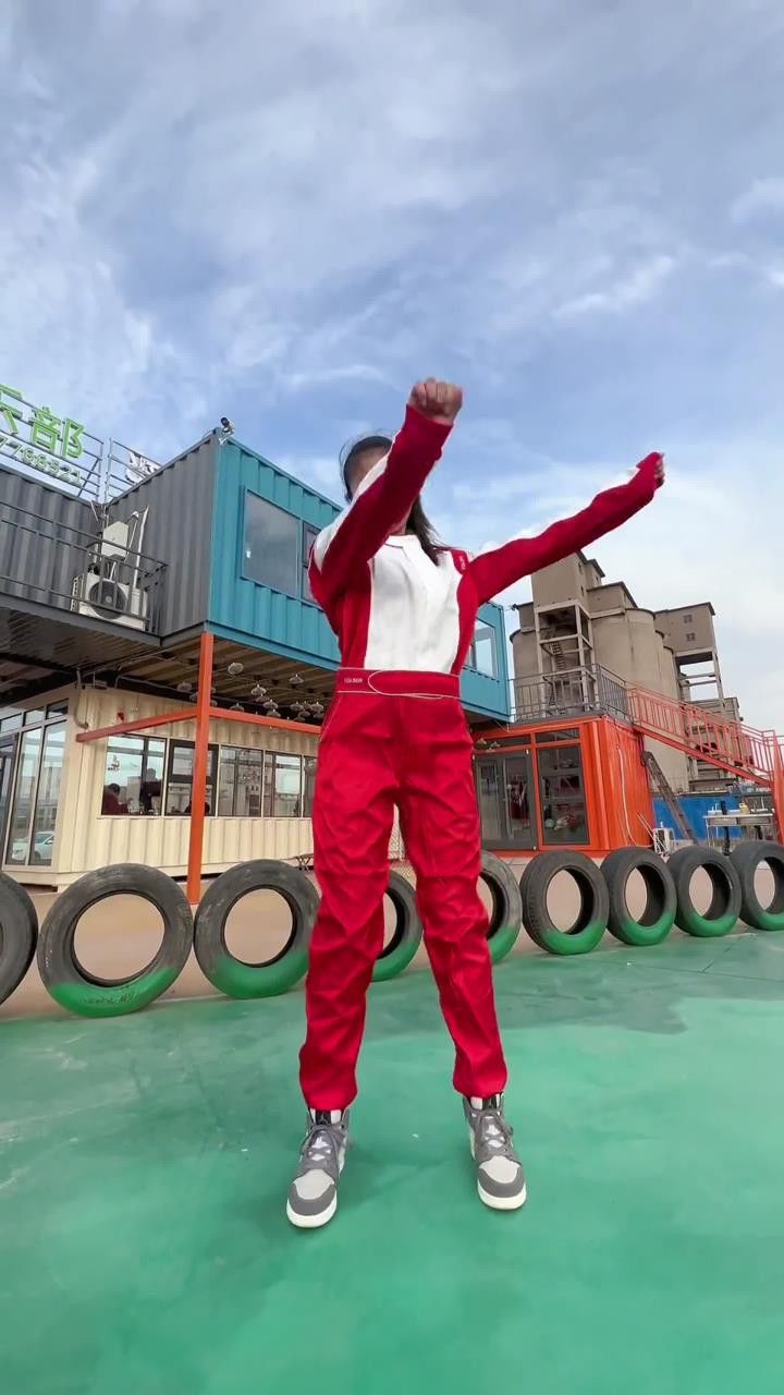 你们猜我脚多大码的?#野摩托#野摩托舞蹈#零基础学舞蹈#随性摇摆