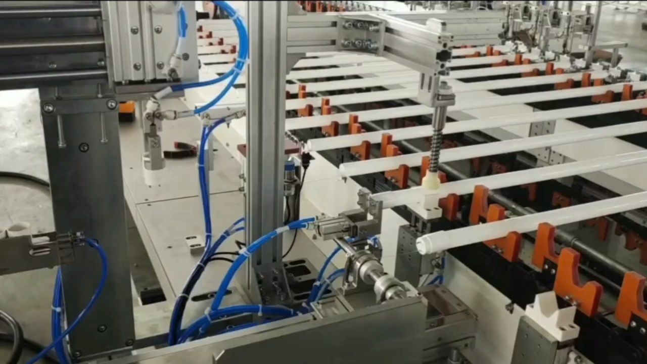 t8日光灯管智能生产线自动装灯头