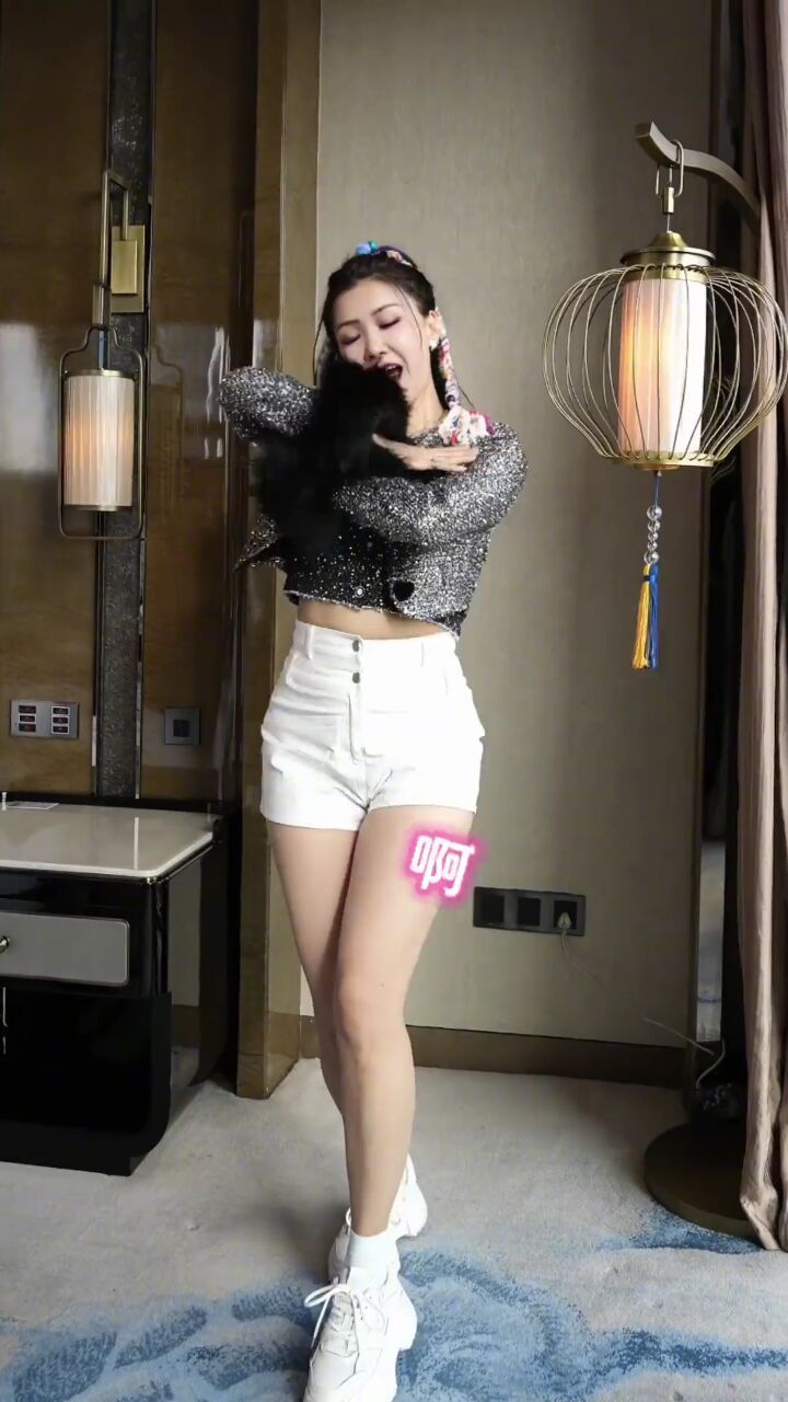 艾特你最man的朋友跳一段#王蓉 #音乐分享 #要抱抱#让你的朋友来跳