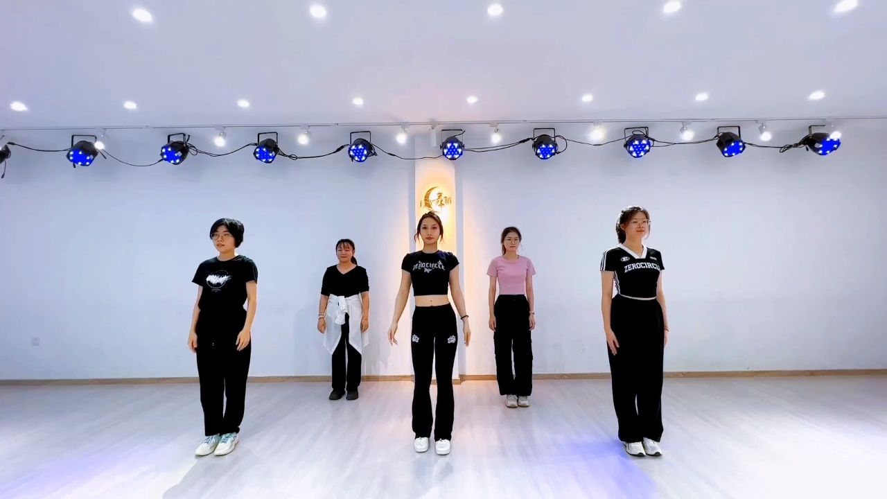 海珠区羊城秀附近鹭江牌坊适合零基础爵士舞培训班