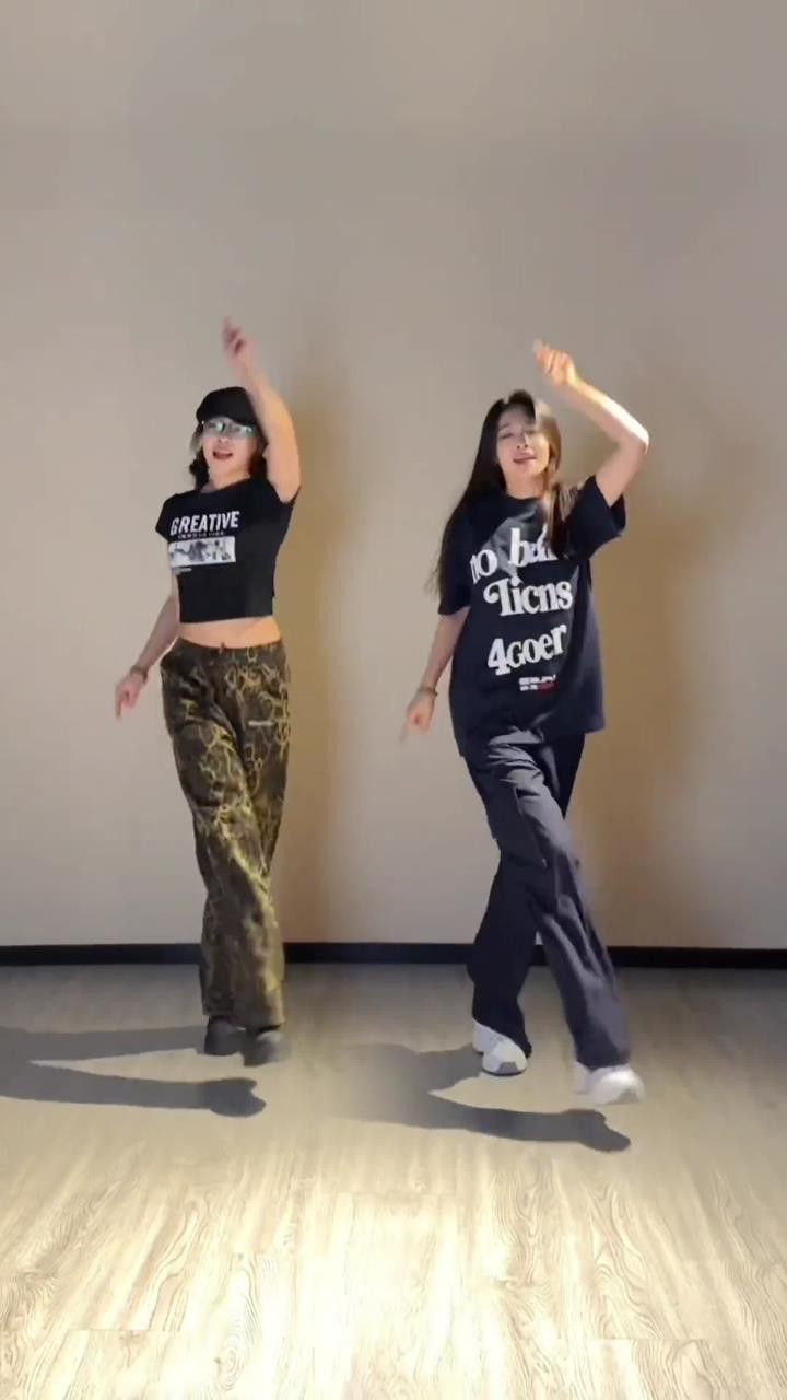 18年:好土想滑走 24年:好潮想学#俄舞#18年没