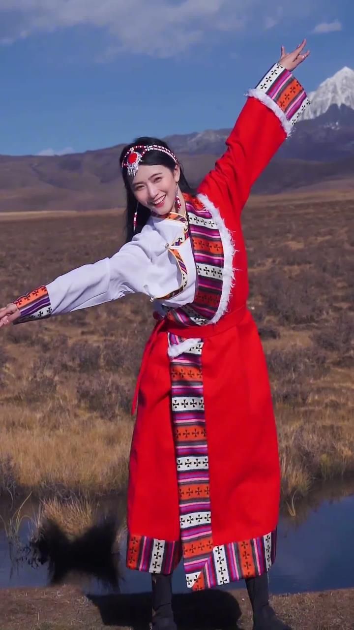 外面只有0度,而我怀里有37度,你选?#天上西藏#藏族舞