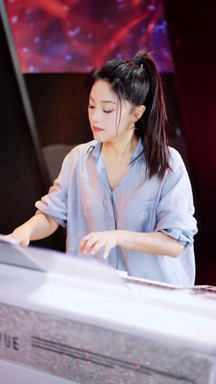 双排键上的旋转木马 超高速运转 #王小玮 #双排键