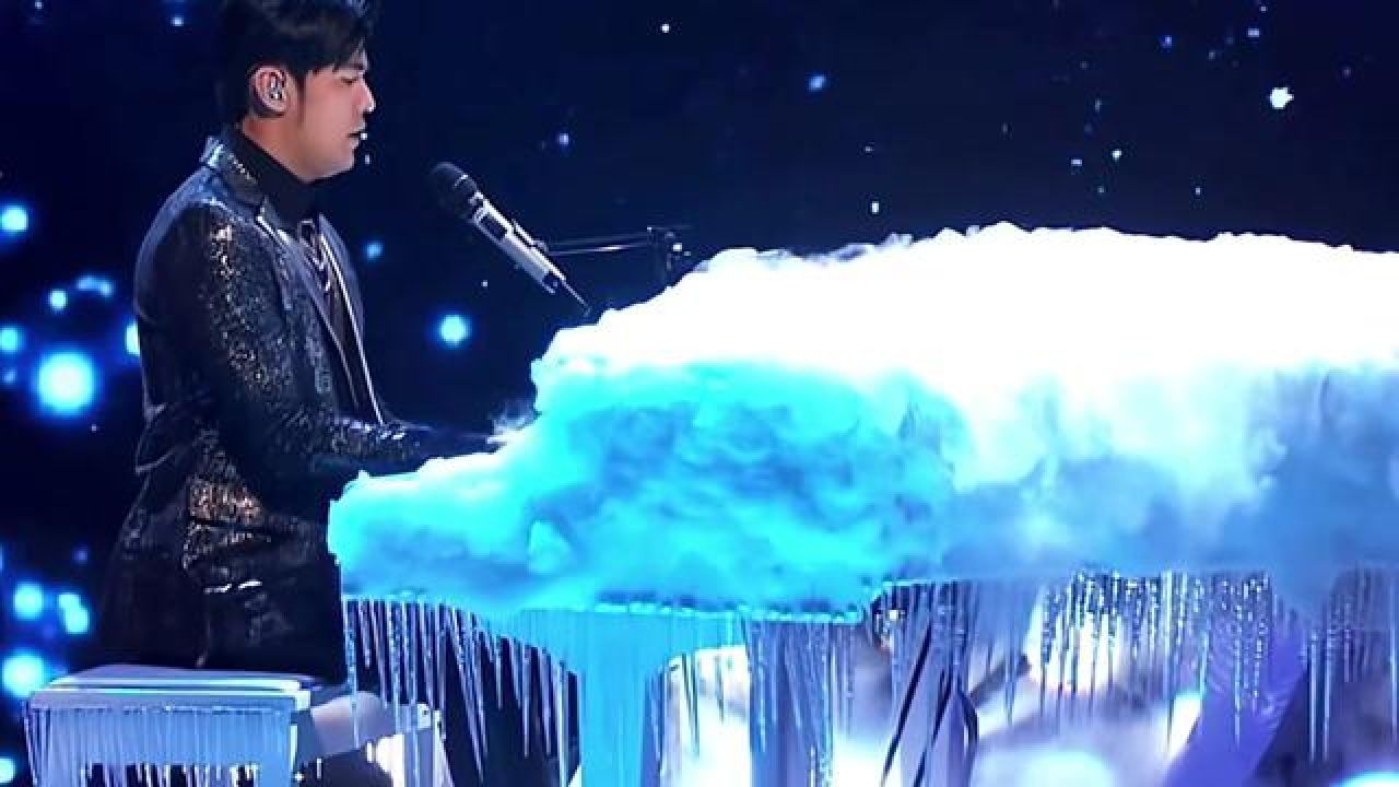 "周杰伦神级翻唱现场 这段真的绝了!"#周杰伦 #默