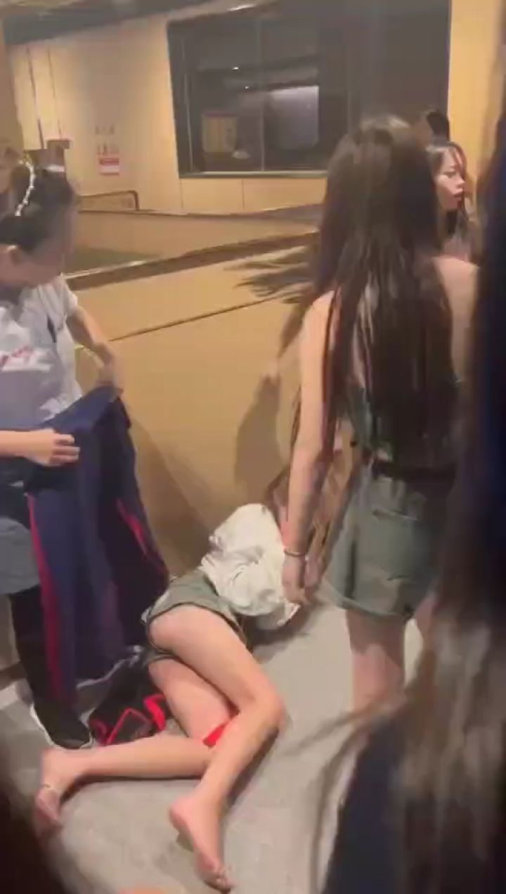 女生打架太厉害了