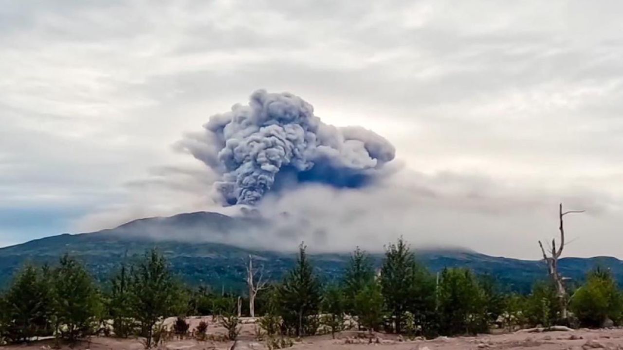 舍维留奇火山图片