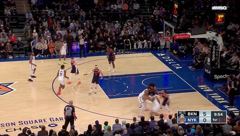 《NBA全场集锦》得分手拿把攥！沃特福德人缝漂移中距离稳稳命中